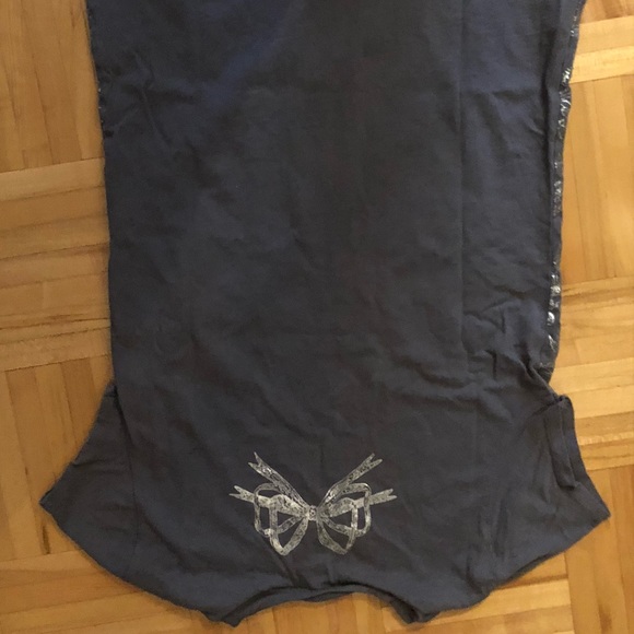 Old Navy top - Picture 2 of 2